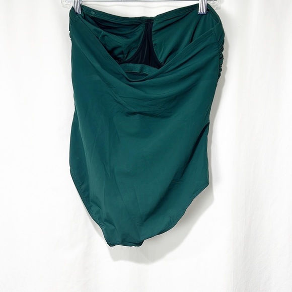 JETS Australia Contour Bandeau D-DD swimSuit Emerald Green siz 10. Worn once - Picture 6 of 10